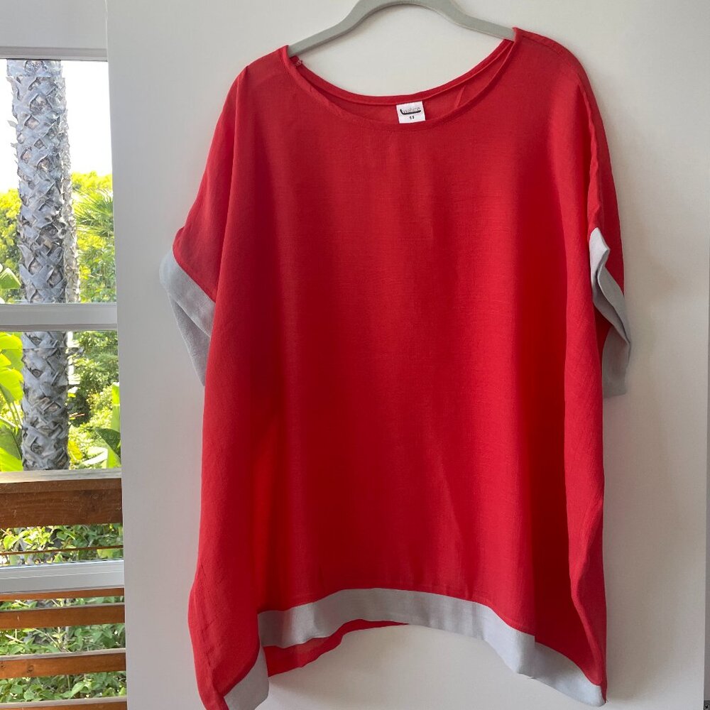 Wahine Creationz Boxy Crewneck Short-Sleeve Tunic Top in Coral,‎ Size Small